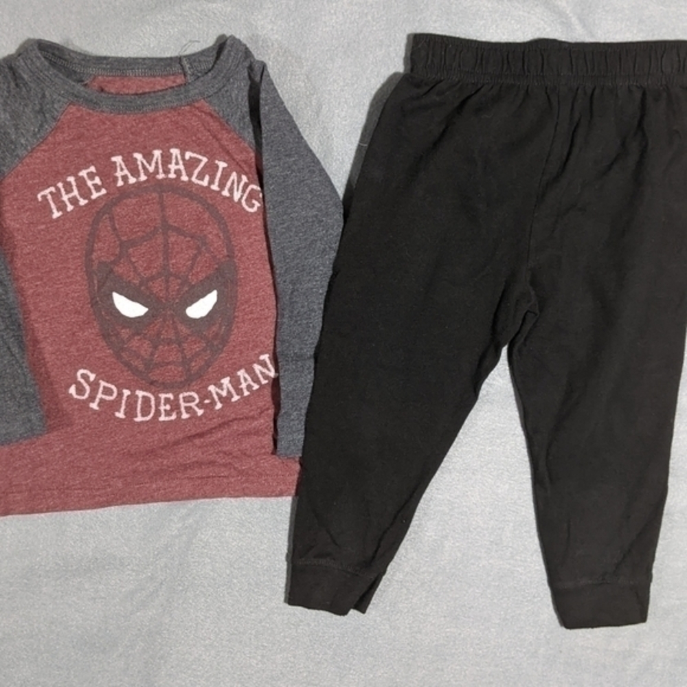 Boys Marvel Spiderman shirt and black pull up pants size 24 months